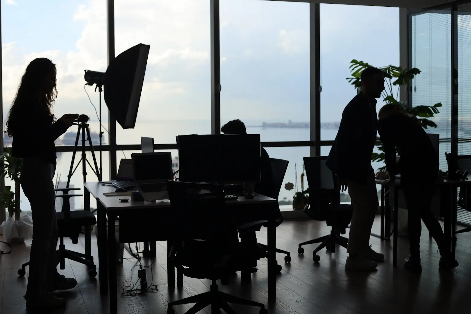 Prismind Media ofisinde kahve eşliğinde toplantı